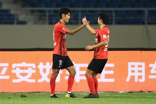 世界杯在线观看-【中超】吕文君传射 海港3比0武汉队锁定争冠组席位