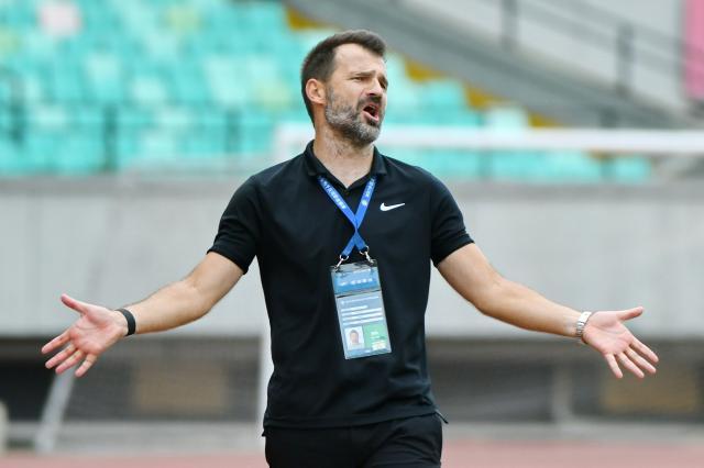 世界杯在线观看-莱科连续借强弱对决大练新丁：我的用人原则看训练