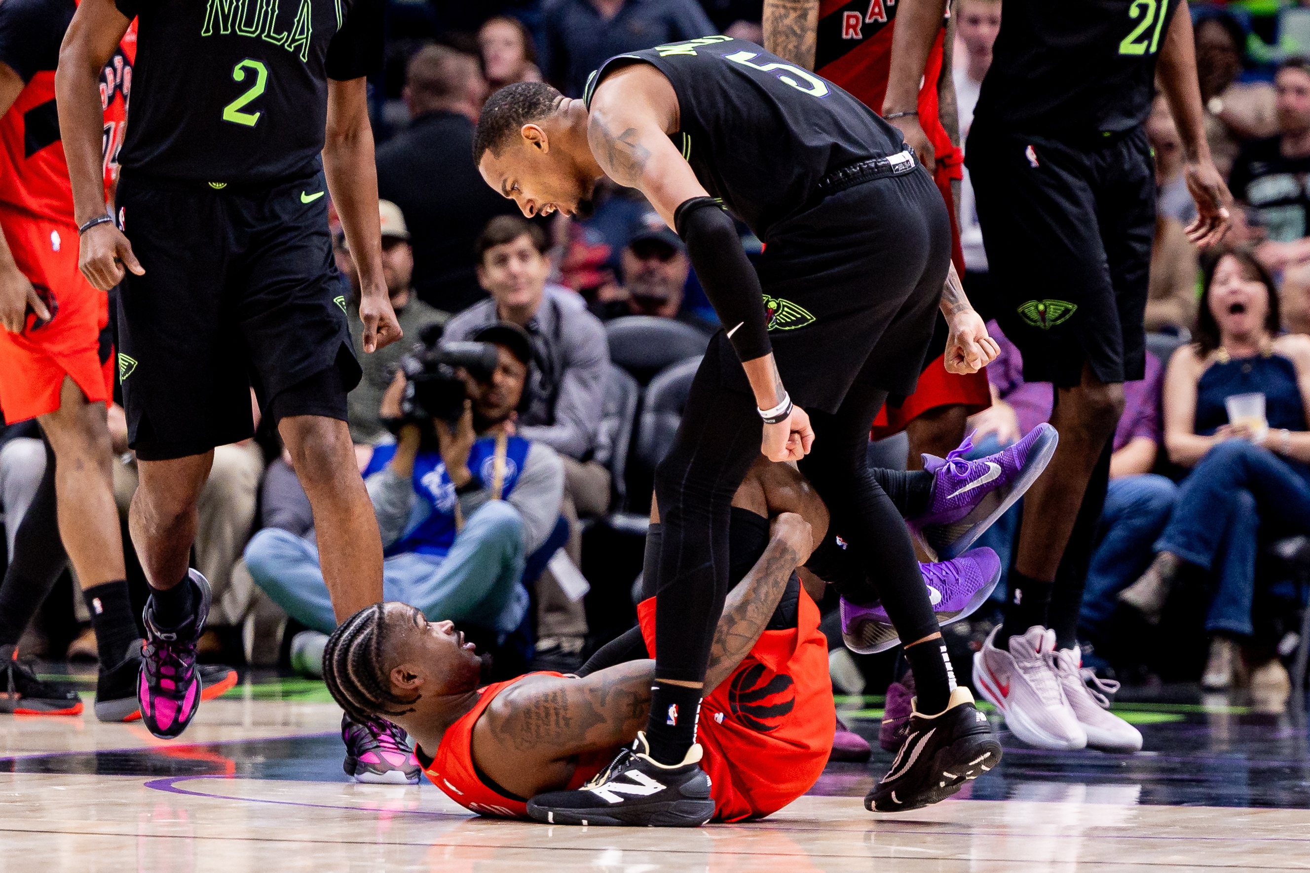 世界杯高清平台-给老粉撒币！德章泰·穆雷回馈球迷 将挑选几人每人发5000刀！